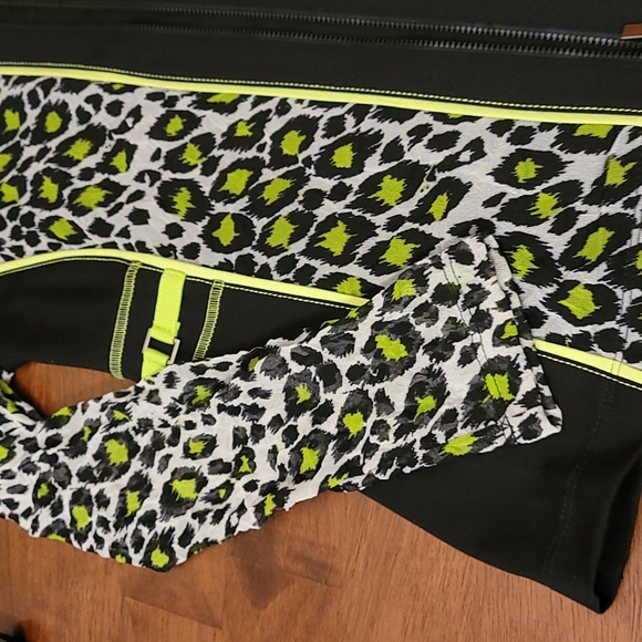 Piccadilly Jacket and matching tank, size  Sm, animal print black, cream green - Picture 10 of 16